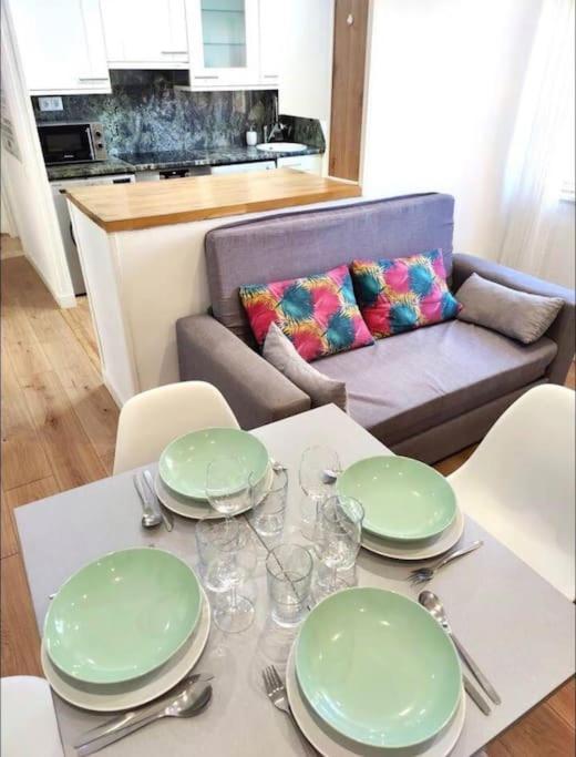 Apartamento Casa Davila ซานตานเดร์ ภายนอก รูปภาพ